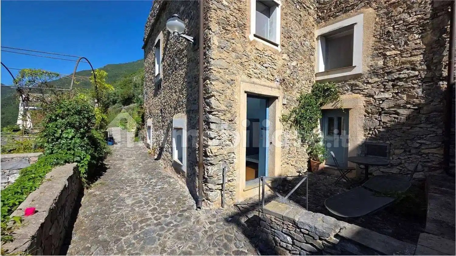 Appartamento in vendita a Castelbianco