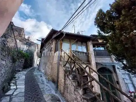 Rustico - Casale in vendita a Nasino