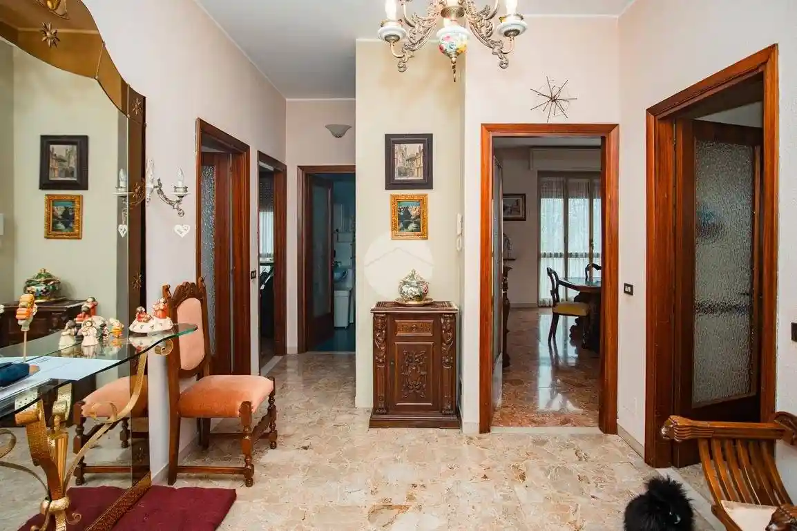 Palazzo - Edificio in vendita a San Giuliano Milanese