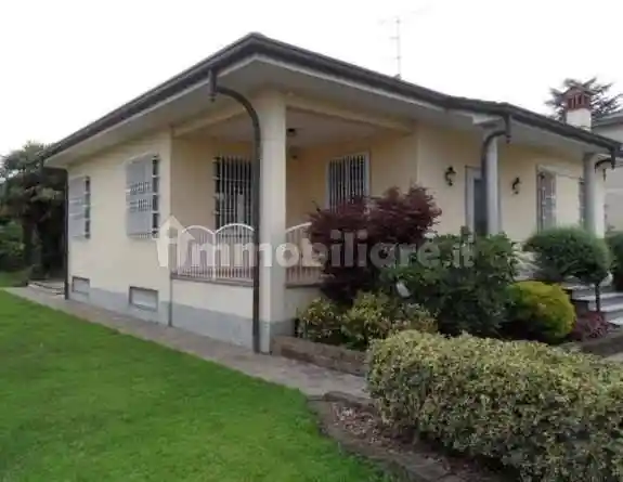 Villa in vendita a Monza