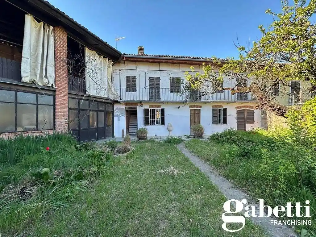 Casa indipendente in vendita a Montemagno