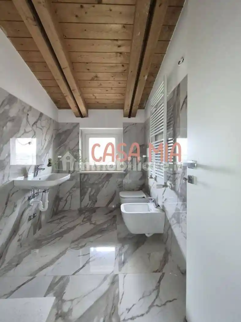 Appartamento in vendita a Piacenza