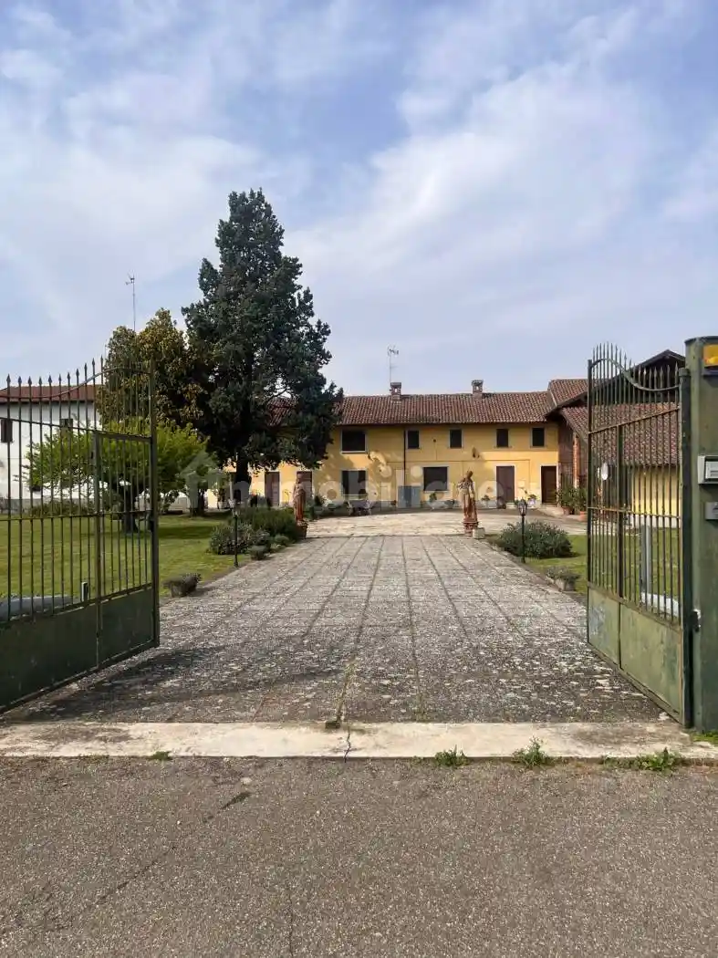 Rustico - Casale in vendita a Torre Beretti e Castellaro