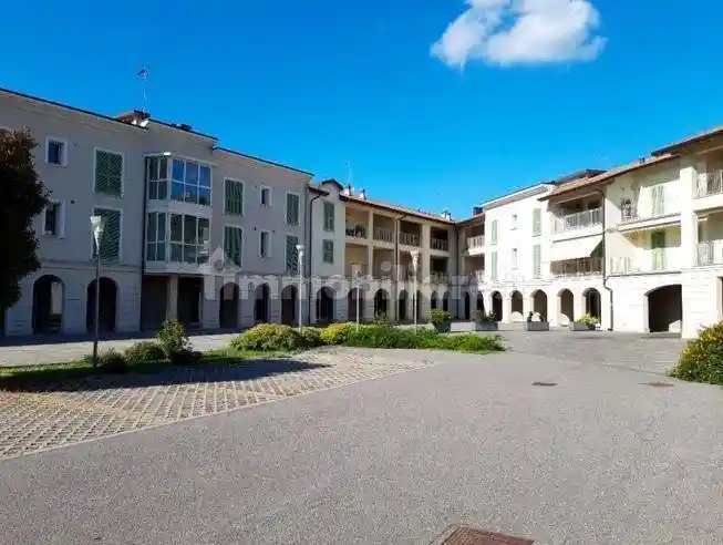 Palazzo - Stabile in vendita a Codogno