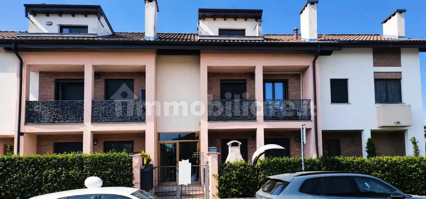 Appartamento in vendita a Castiraga Vidardo