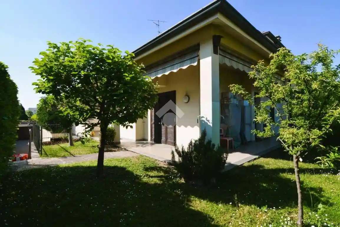 Villetta a schiera in vendita a Bernareggio