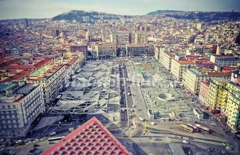 Appartamento in vendita a Napoli