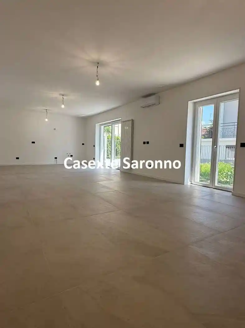 Villa in vendita a Cardano al Campo