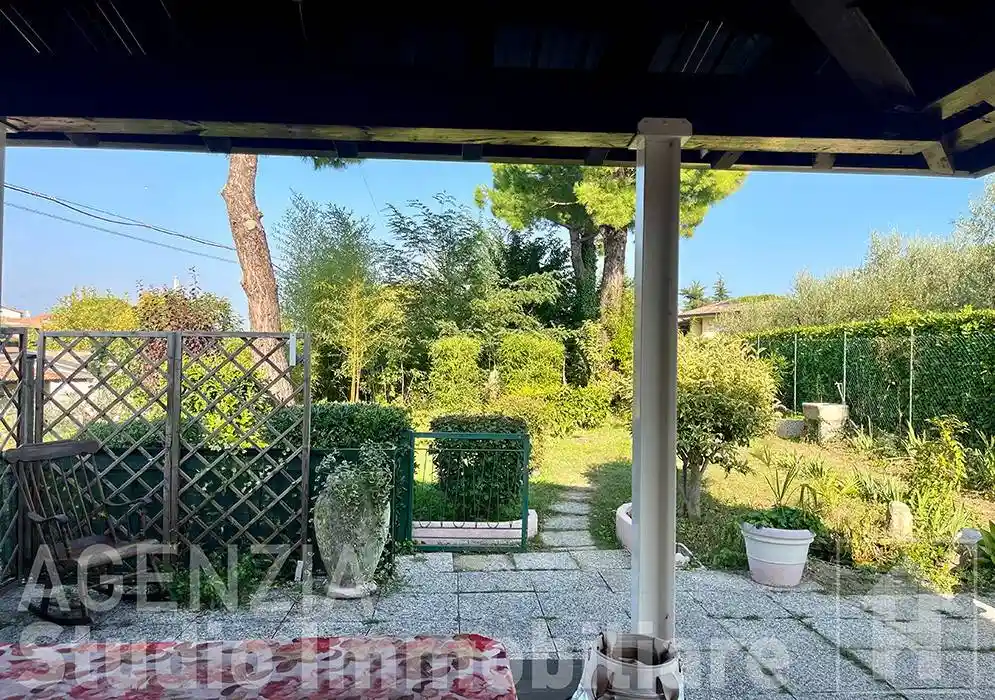 Villa in vendita a Moniga del Garda