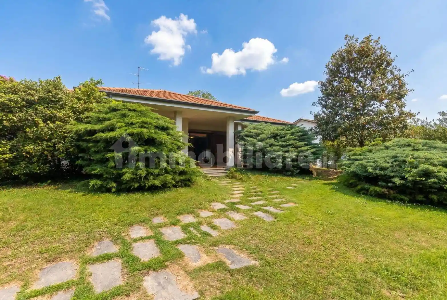 Villa in vendita a Bernareggio