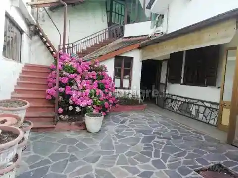Rustico - Casale in vendita a Montaldo Scarampi