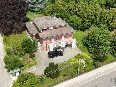 Villa in vendita a Portacomaro