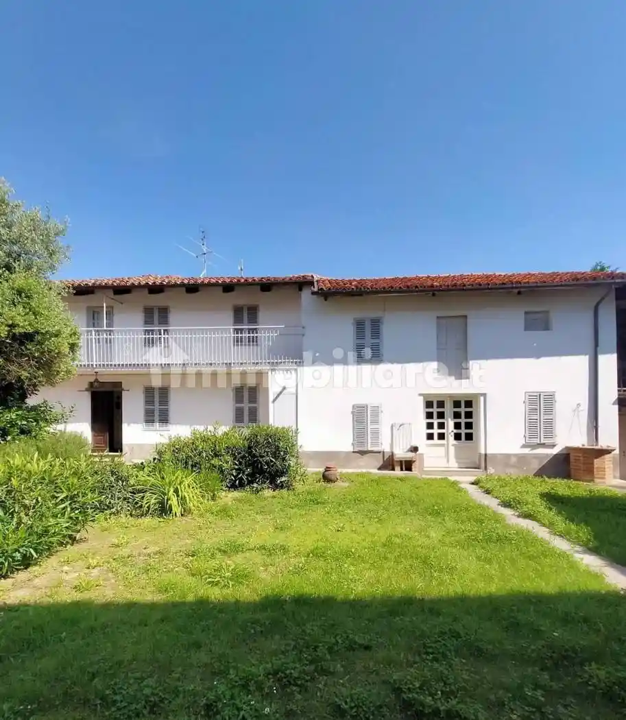 Rustico - Casale in vendita a Asti