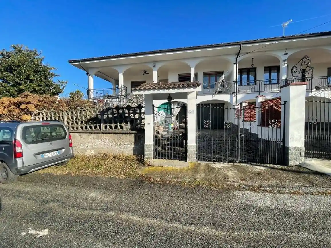 Villa in vendita a Cuceglio