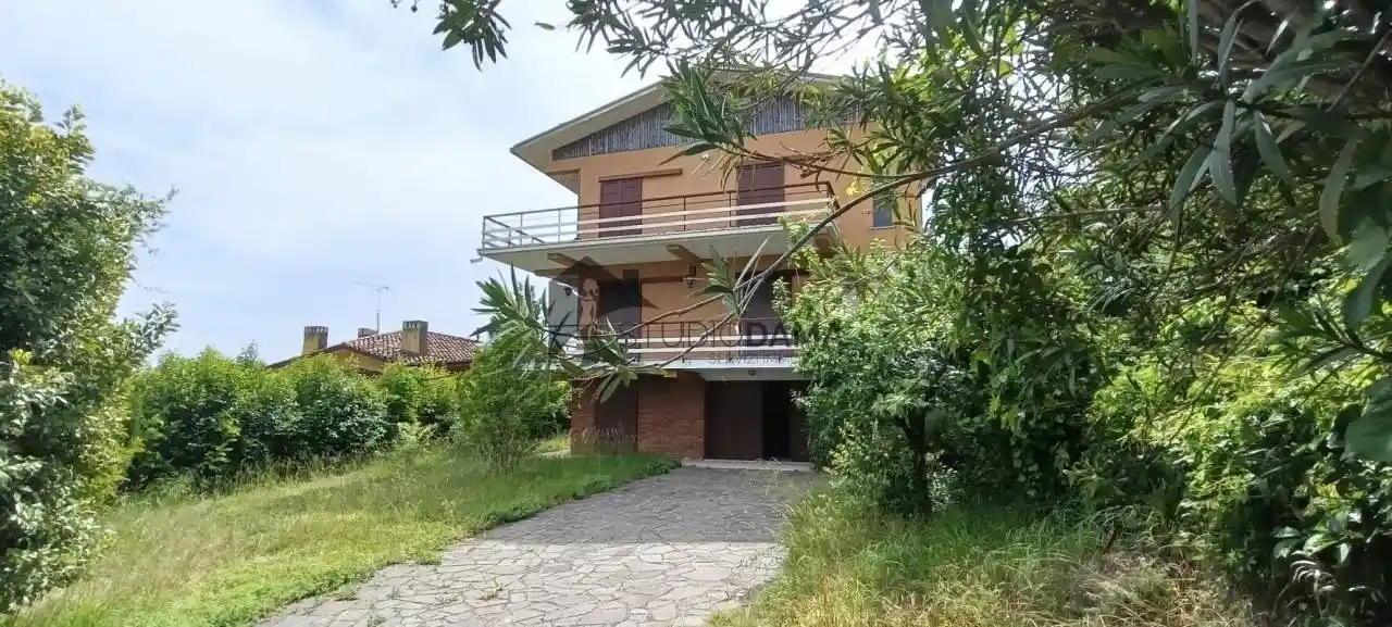 Villa in vendita a San Felice del Benaco