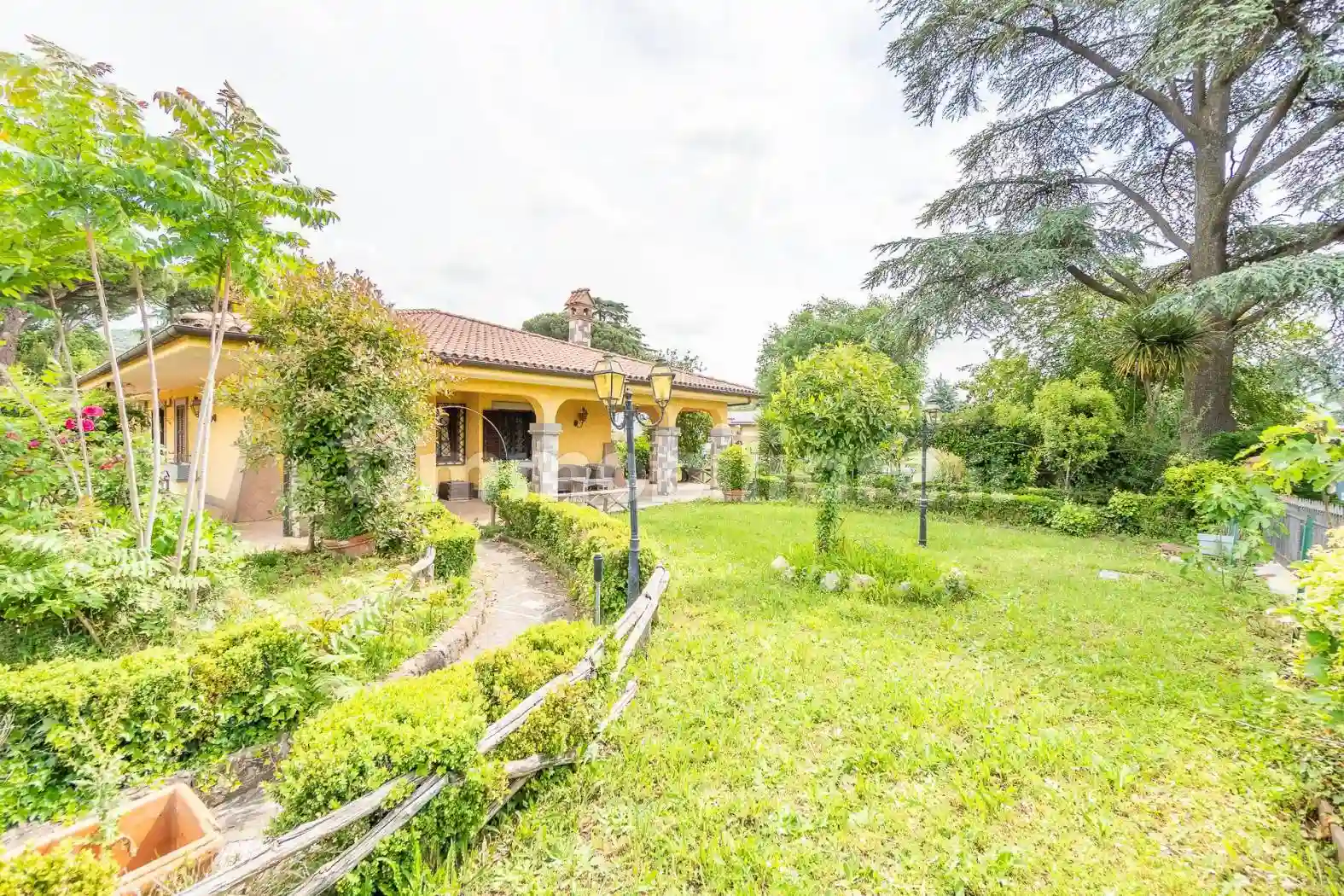 Villa - foto 2