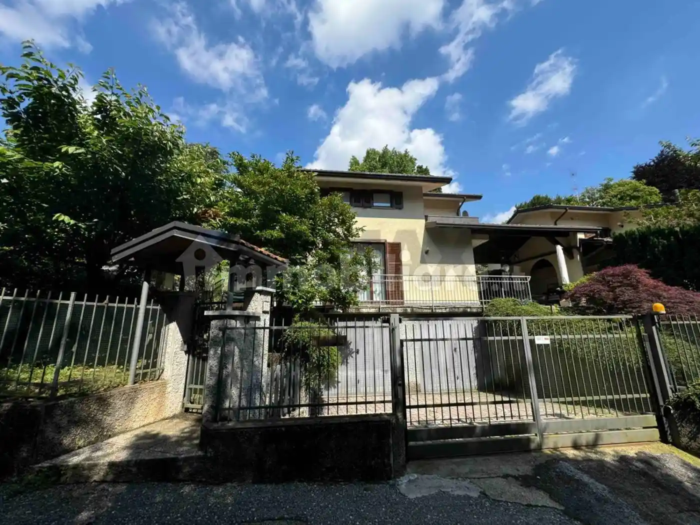 Villa in vendita a Varese