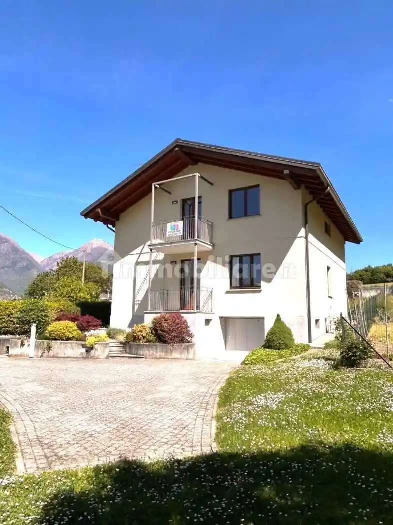 Villa in vendita a Albosaggia