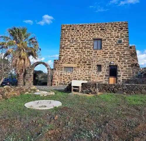 Rustico - Casale in vendita a Pantelleria