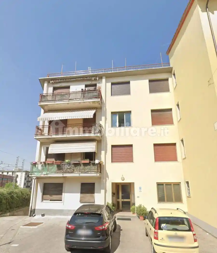 Appartamento in vendita a Prato