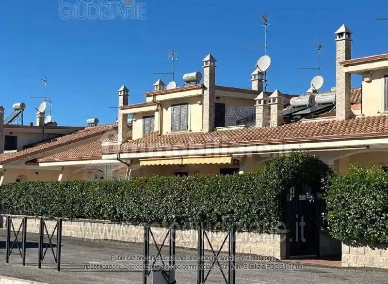 Villetta a schiera in vendita a Guidonia Montecelio