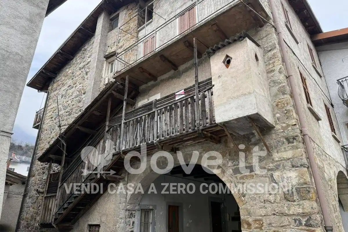 Palazzo - Edificio in vendita a San Giovanni Bianco
