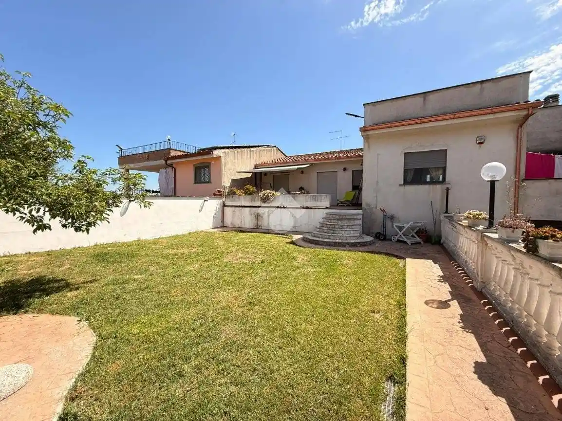 Villa in vendita a Aprilia