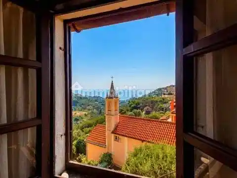 Appartamento in vendita a Celle Ligure