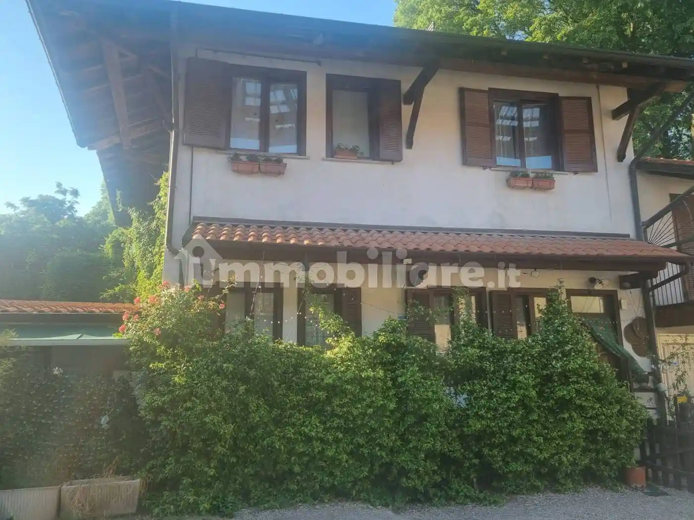Casa indipendente in vendita a Busto Garolfo