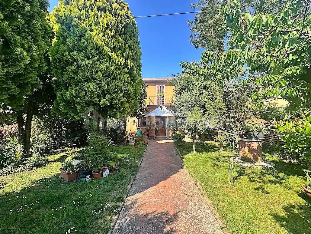 Casa indipendente in vendita a Paese