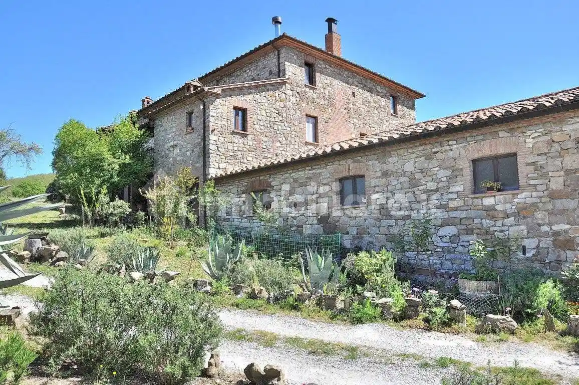 Rustico - Casale in vendita a Montegabbione