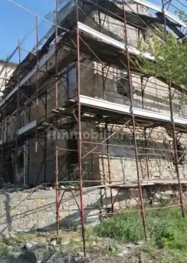 Casa indipendente in vendita a Terenzo