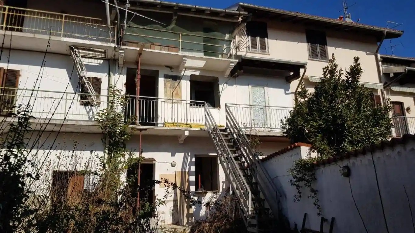 Rustico - Casale in vendita a Agrate Conturbia