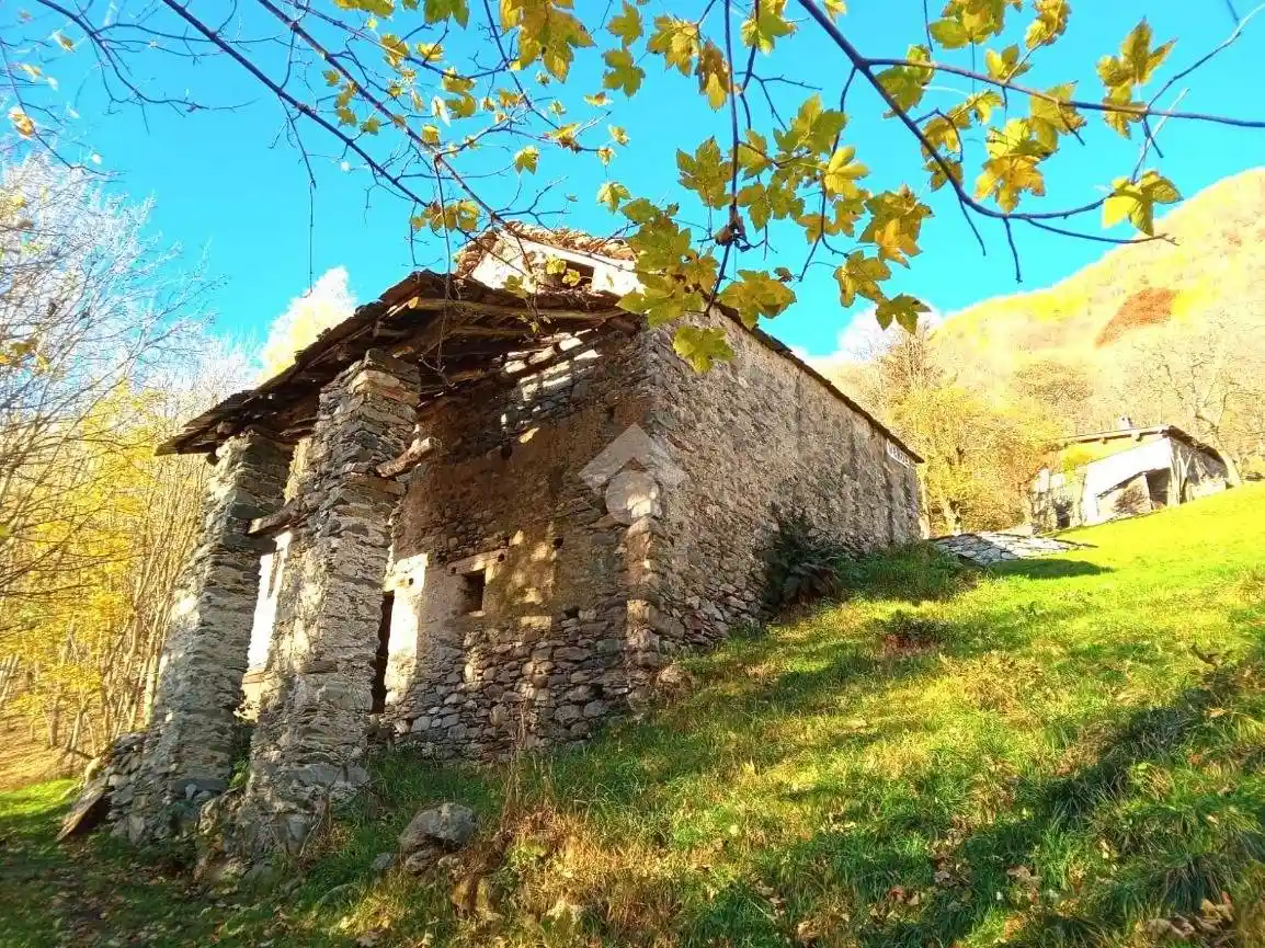 Rustico - Casale in vendita a Gravedona ed Uniti