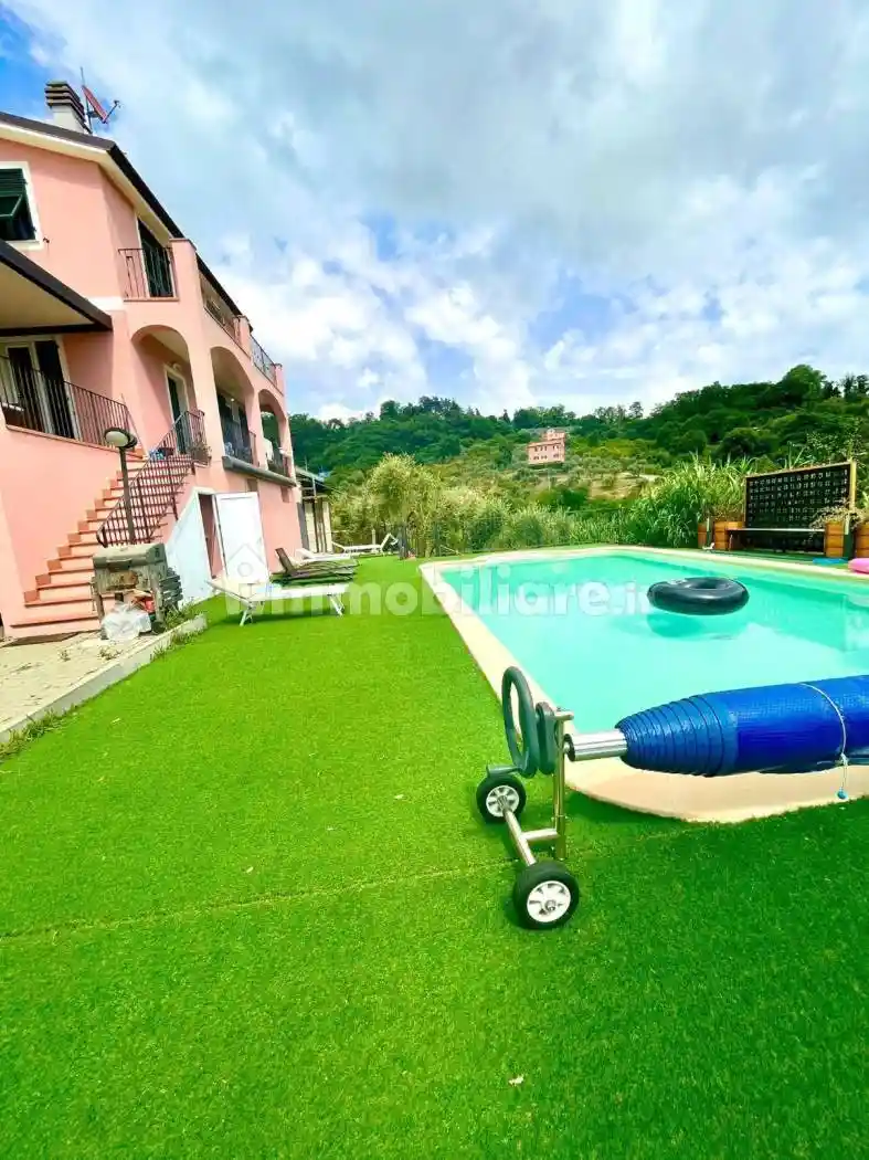 Villa in vendita a La Spezia