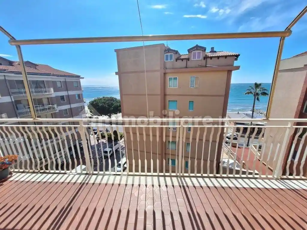Appartamento in vendita a Andora