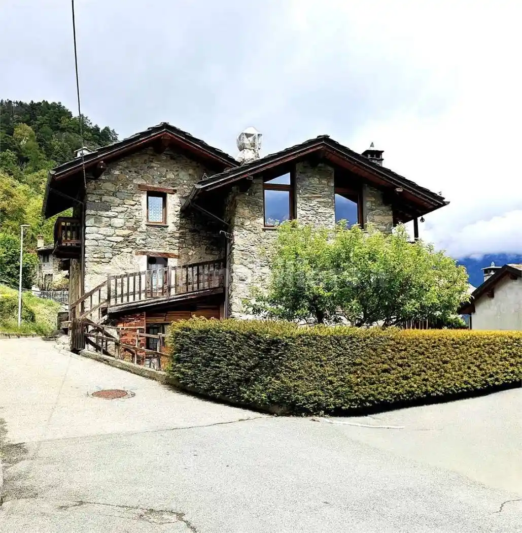 Casa indipendente in vendita a Challand-Saint-Victor