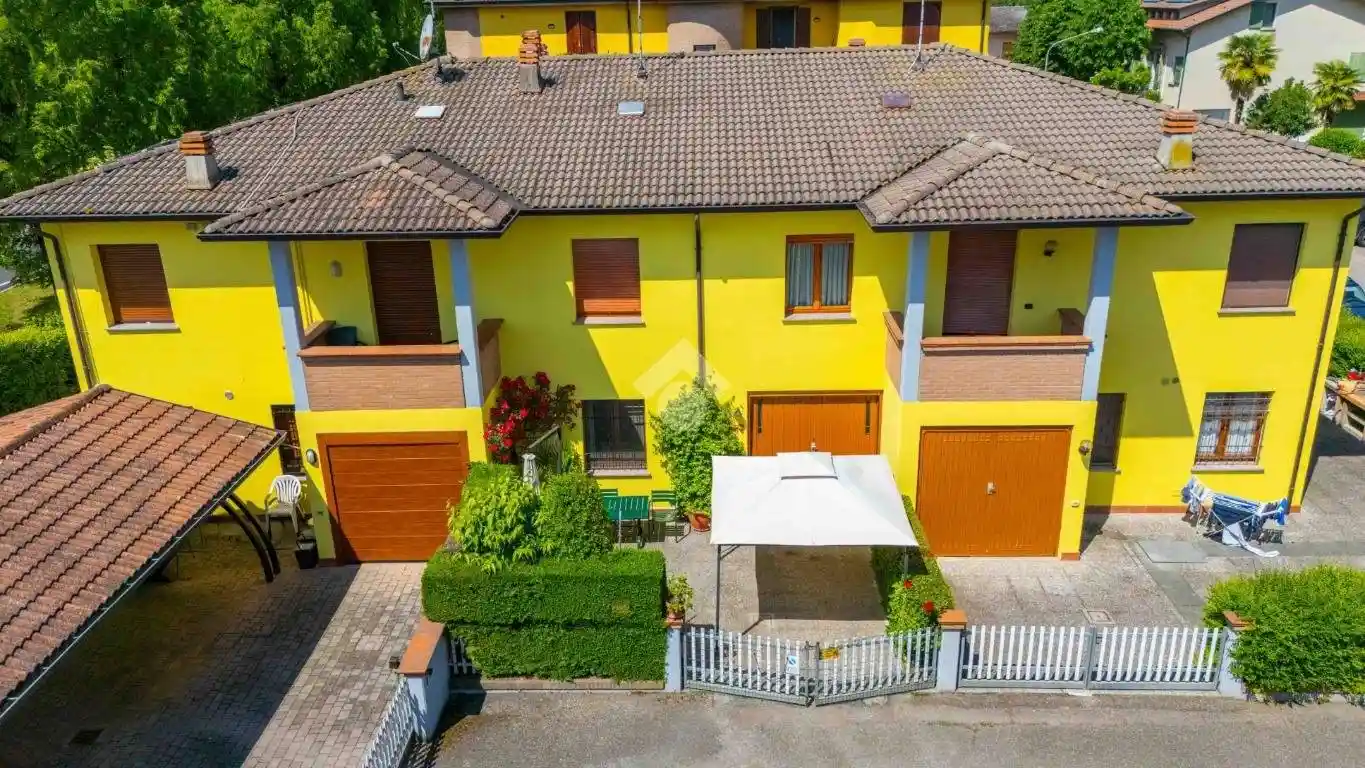 Villetta a schiera in vendita a Cadelbosco di Sopra