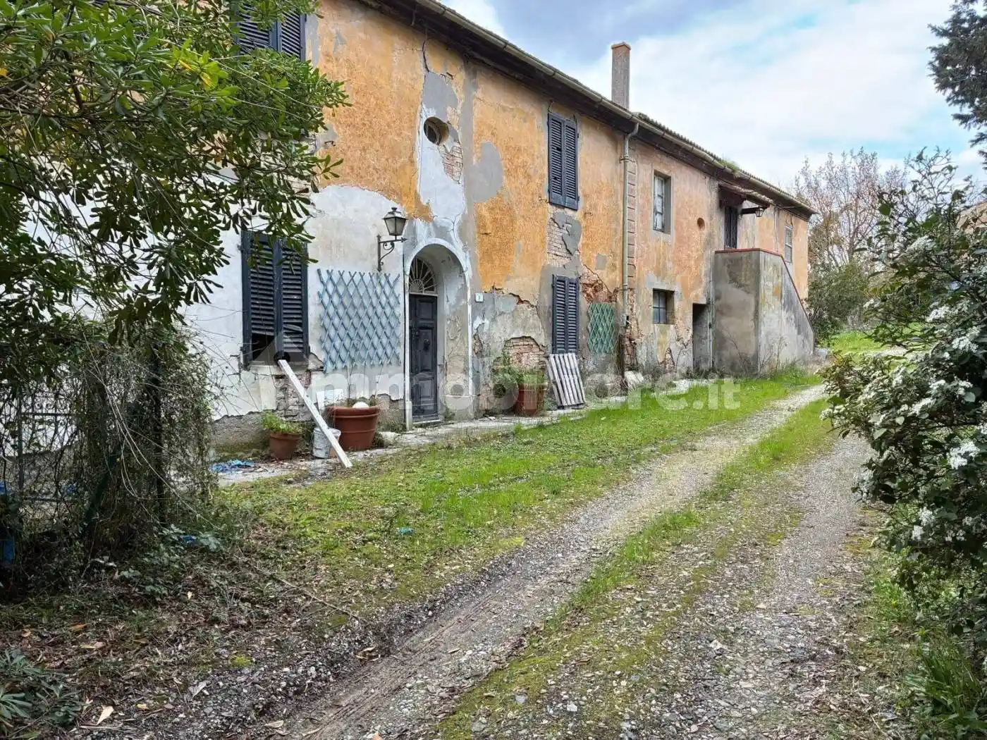 Rustico - Casale in vendita a Livorno