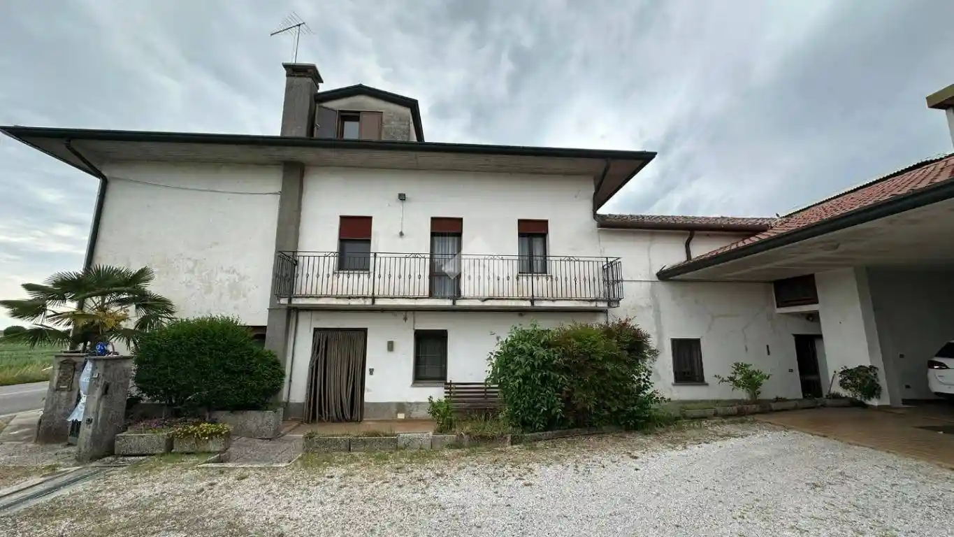 Villa in vendita a Loria