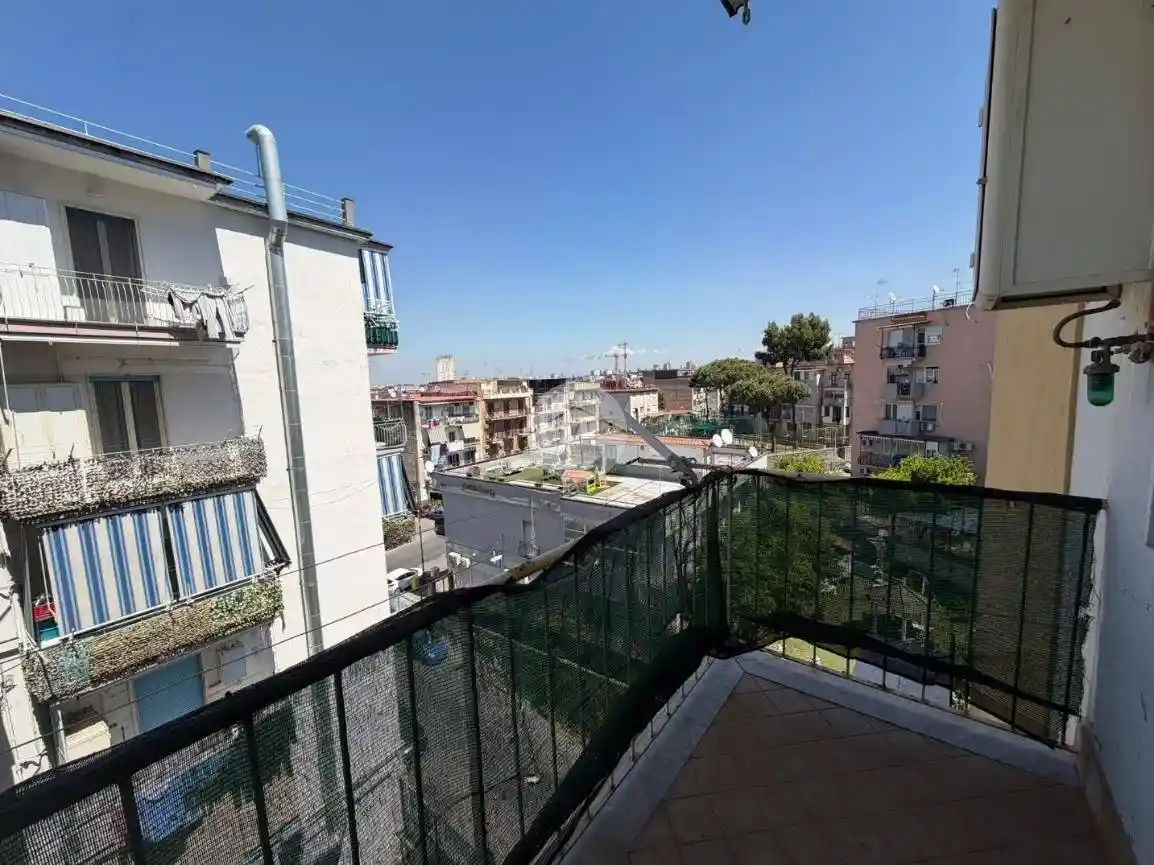 Appartamento in vendita a Napoli