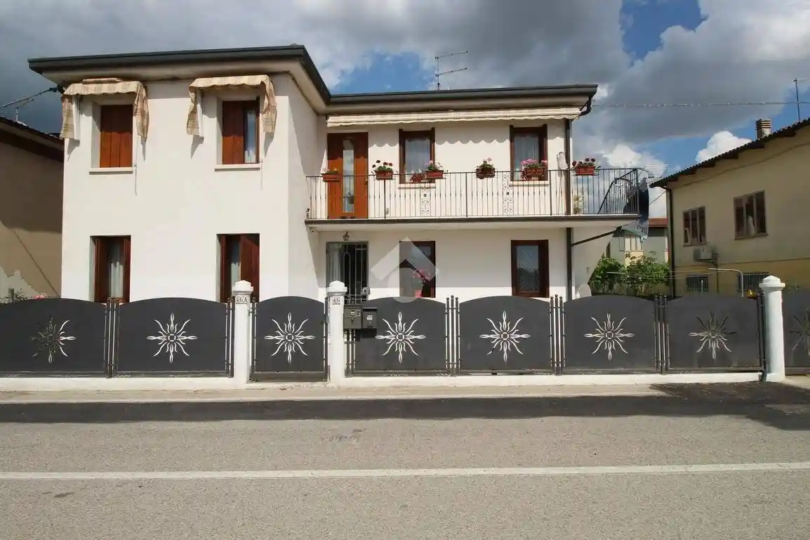 Casa indipendente in vendita a Camisano Vicentino