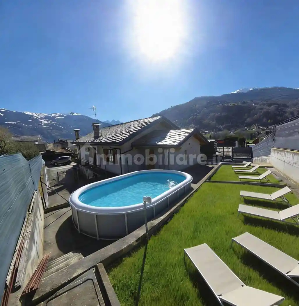 Villa in vendita a Aosta