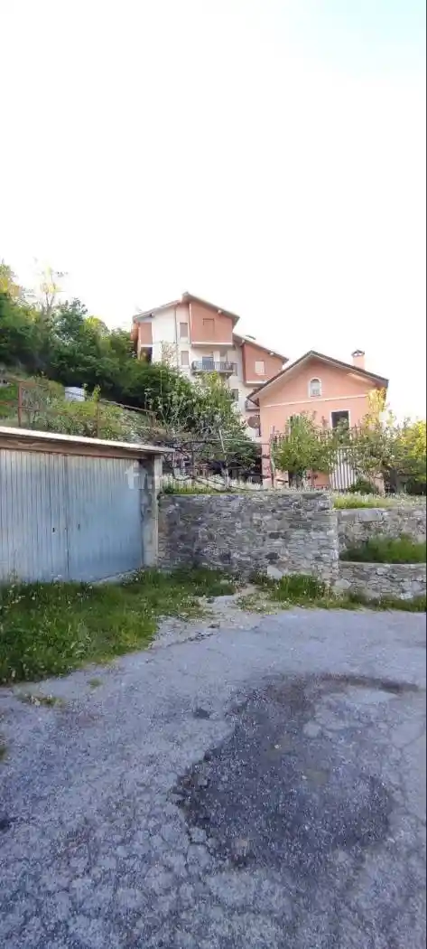 Villa in vendita a Viola