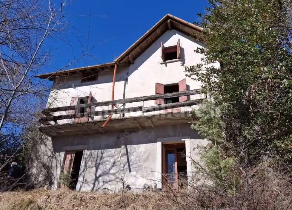 Casa indipendente in vendita a Plesio
