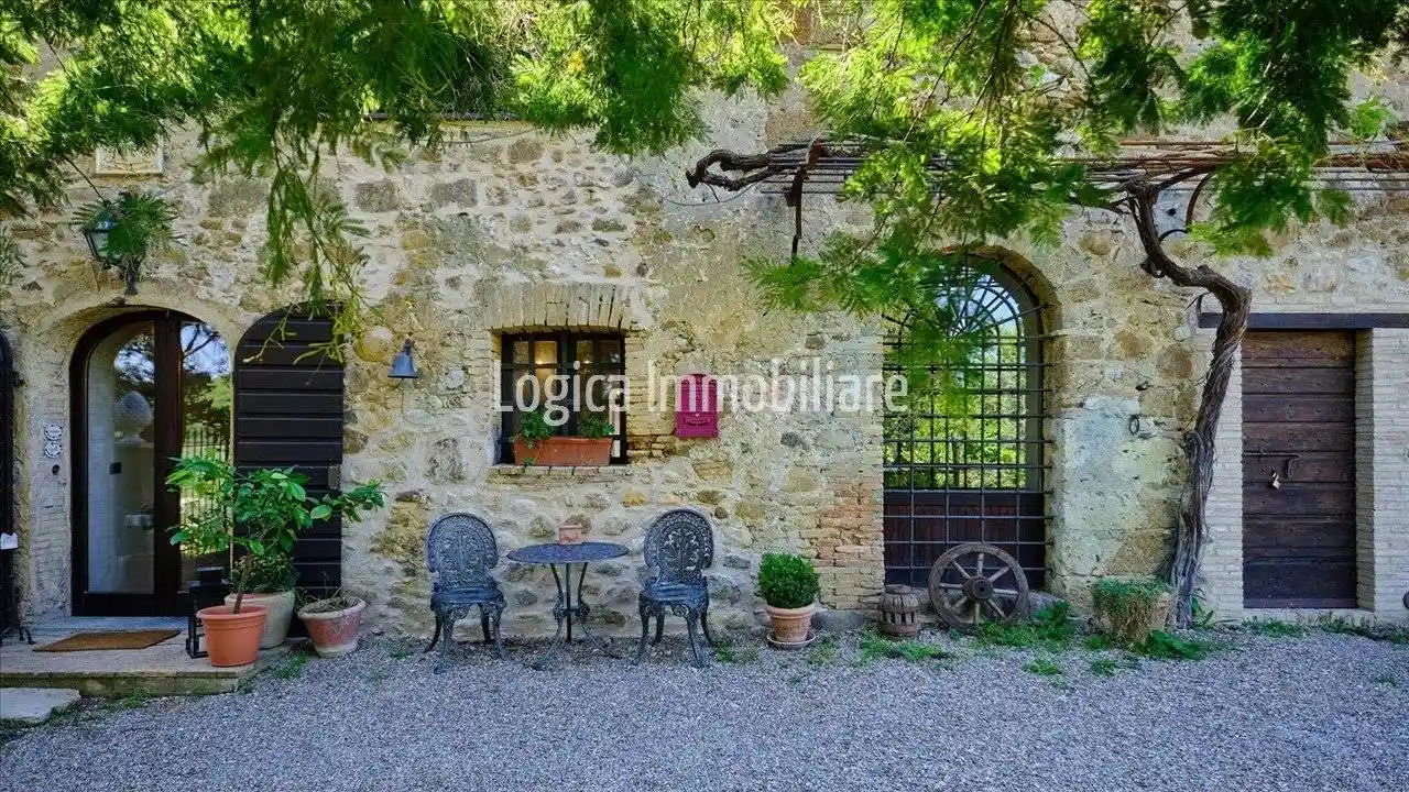 Rustico - Casale in vendita a Ficulle