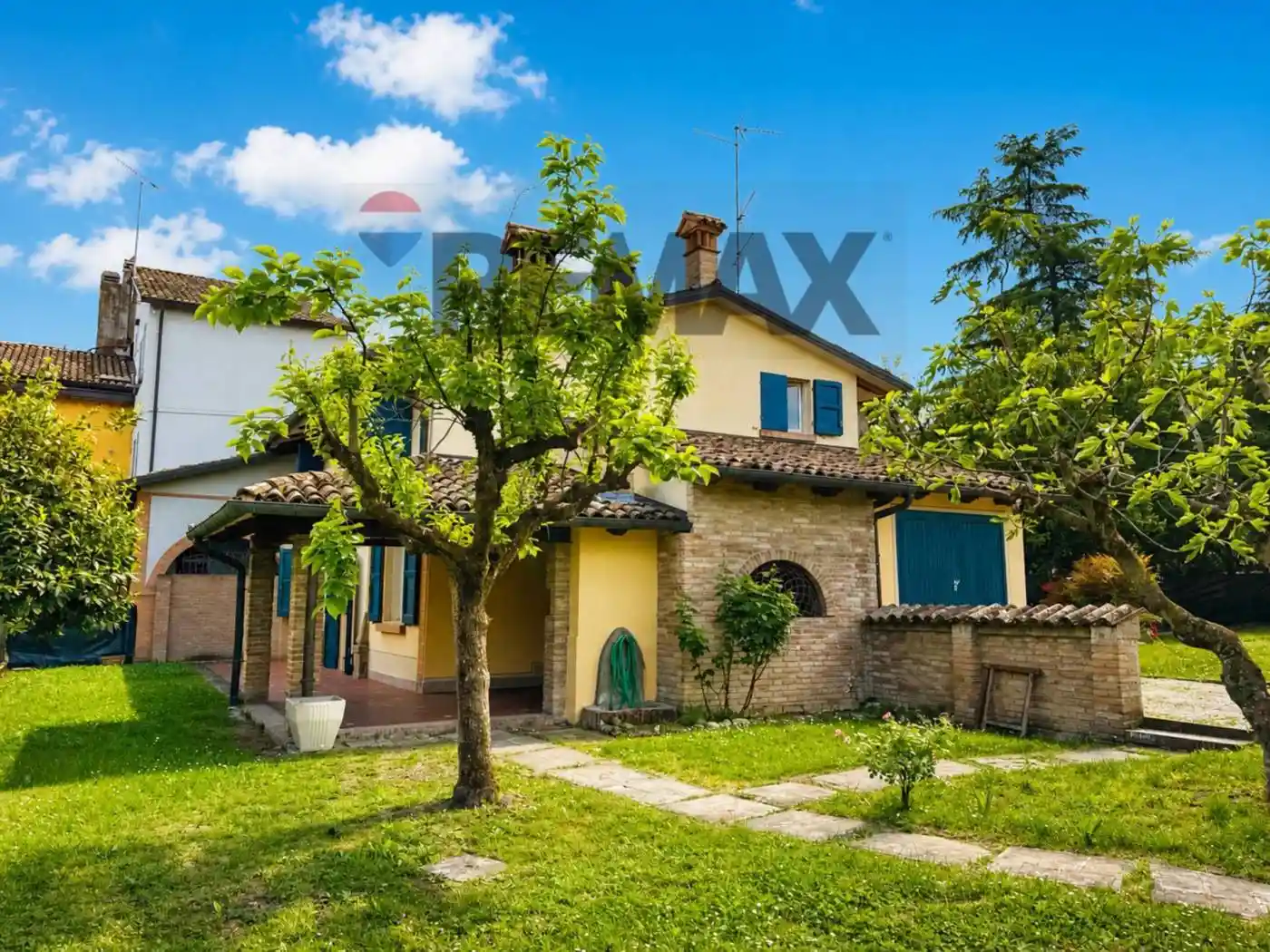 Casa indipendente in affitto a Quattro Castella