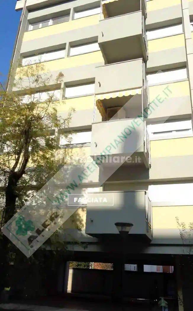 Appartamento in vendita a Locate di Triulzi