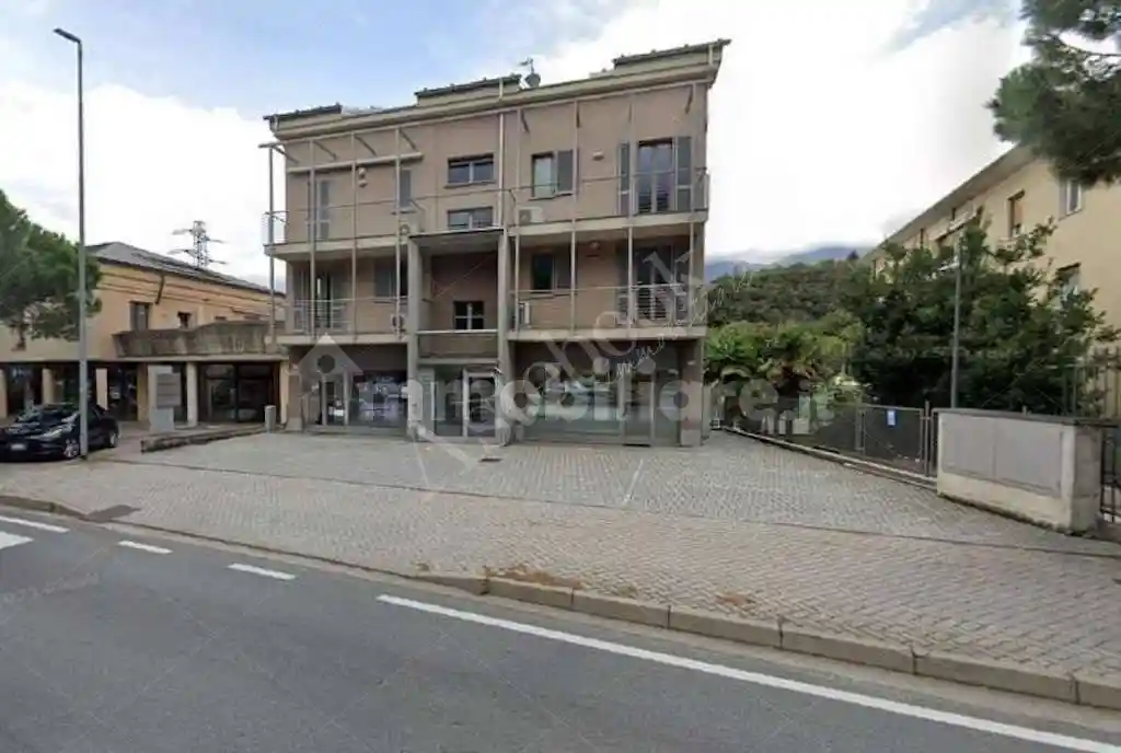 Appartamento in vendita a Colico