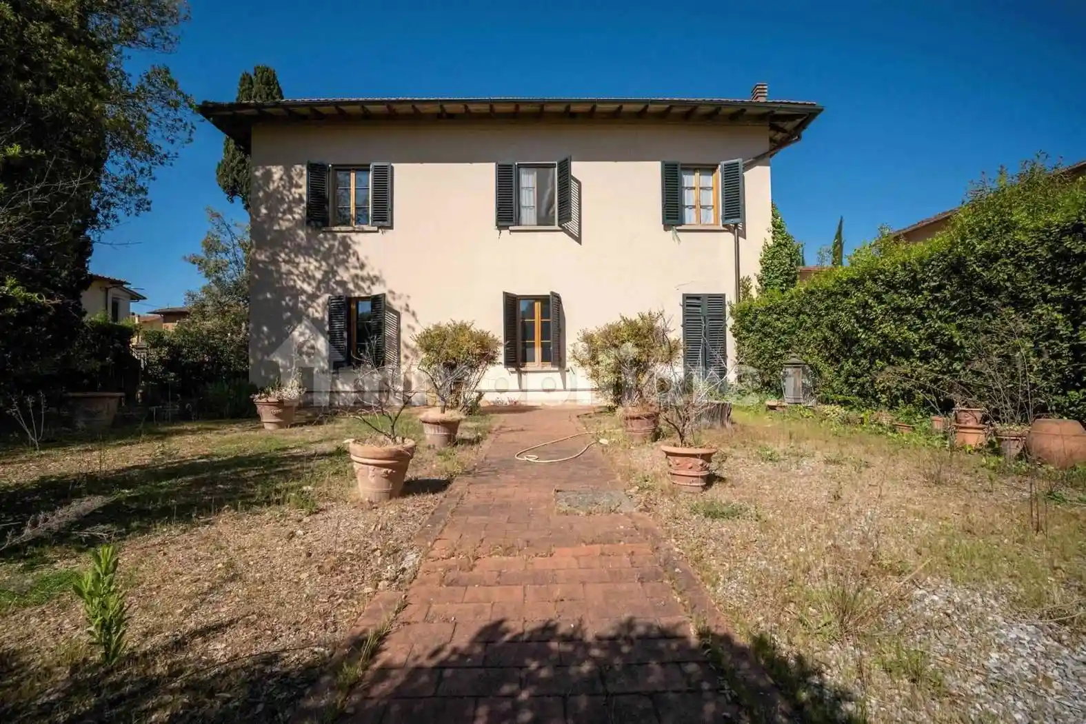 Casa indipendente in vendita a Campi Bisenzio